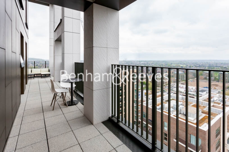 2  bedrooms flat to rent in Birch House, Kidbrooke Village, SE3-image 6