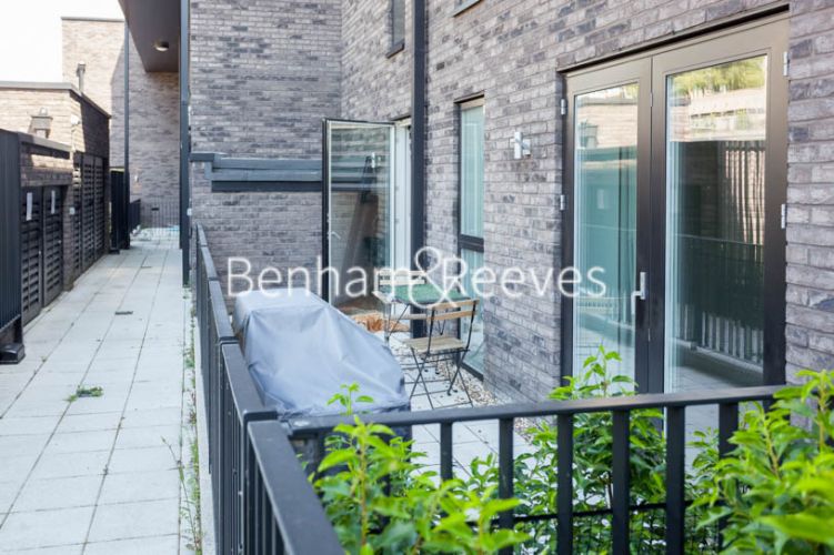 3 bedrooms flat to rent in Prospect Row, Stratford, E15-image 12