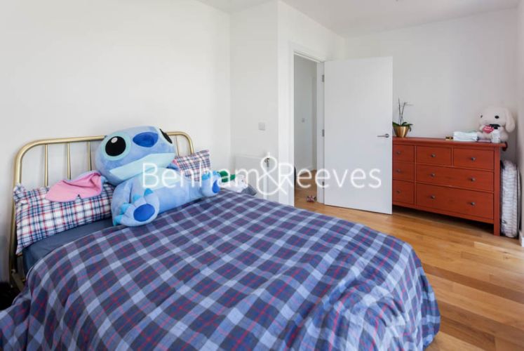 3 bedrooms flat to rent in Prospect Row, Stratford, E15-image 14