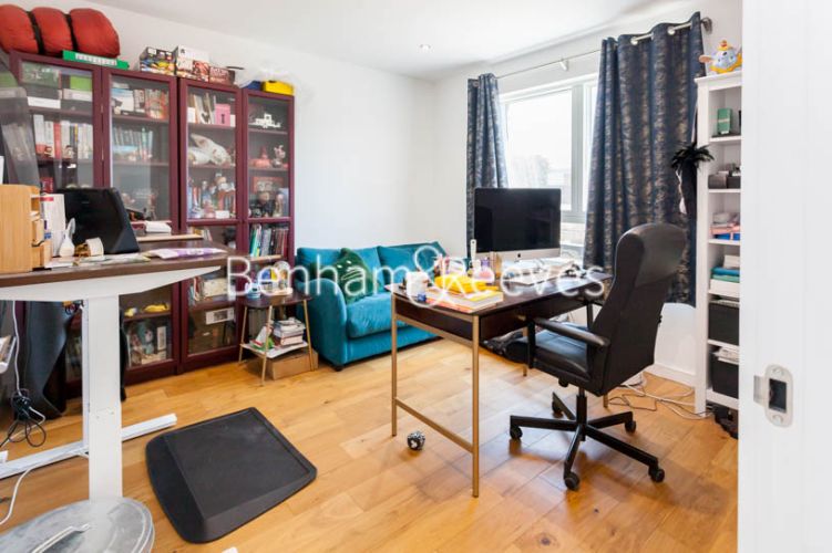 3  bedrooms flat to rent in Prospect Row, Stratford, E15-image 17