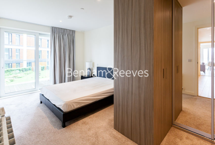 3  bedrooms flat to rent in Duke of Wellington Avenue, Woolwich, SE18-image 13