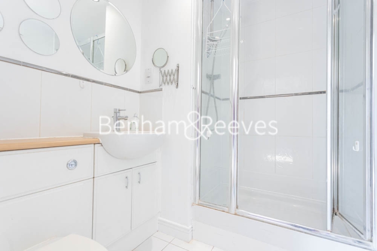 2 bedrooms flat to rent in Erebus Drive, Woolwich, SE28-image 4