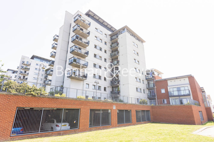 2  bedrooms flat to rent in Erebus Drive, Woolwich, SE28-image 6