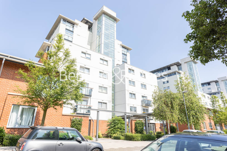 2  bedrooms flat to rent in Erebus Drive, Woolwich, SE28-image 10