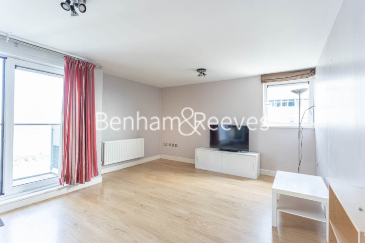 2 bedrooms flat to rent in Erebus Drive, Woolwich, SE28-image 11