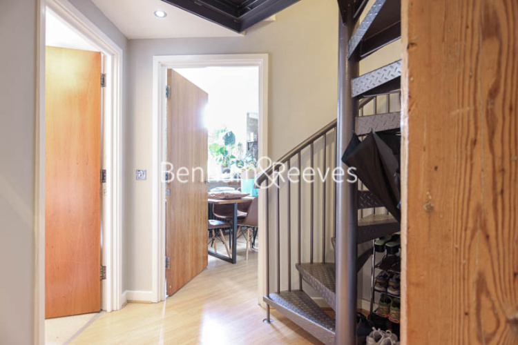 3 bedrooms flat to rent in Marlborough Road, Royal Arsenal Riverside, SE18-image 6