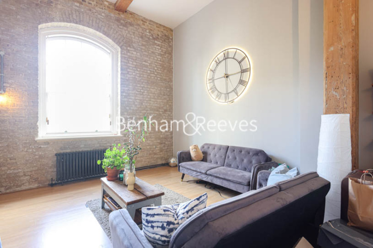 3  bedrooms flat to rent in Marlborough Road, Royal Arsenal Riverside, SE18-image 7