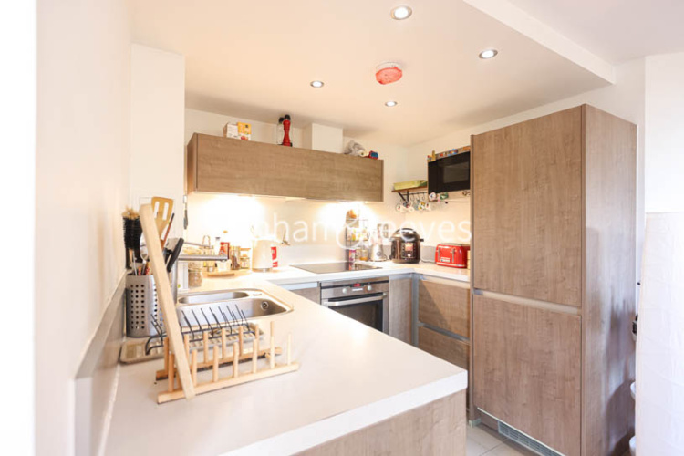 3 bedrooms flat to rent in Marlborough Road, Royal Arsenal Riverside, SE18-image 8