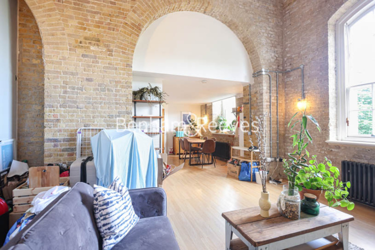 3  bedrooms flat to rent in Marlborough Road, Royal Arsenal Riverside, SE18-image 12