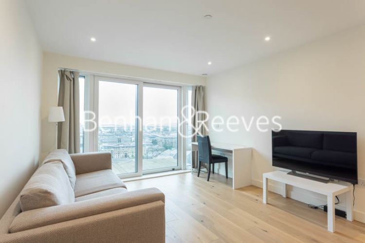 1  bedroom flat to rent in Duke of Wellington Avenue, Woolwich, SE18-image 1