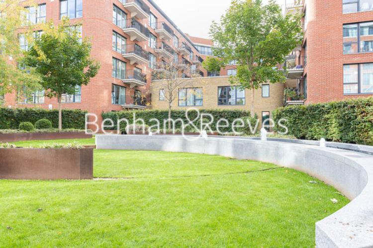 2 bedroom(s) flat to rent in Thunderer Walk, Woolwich, SE18-image 10