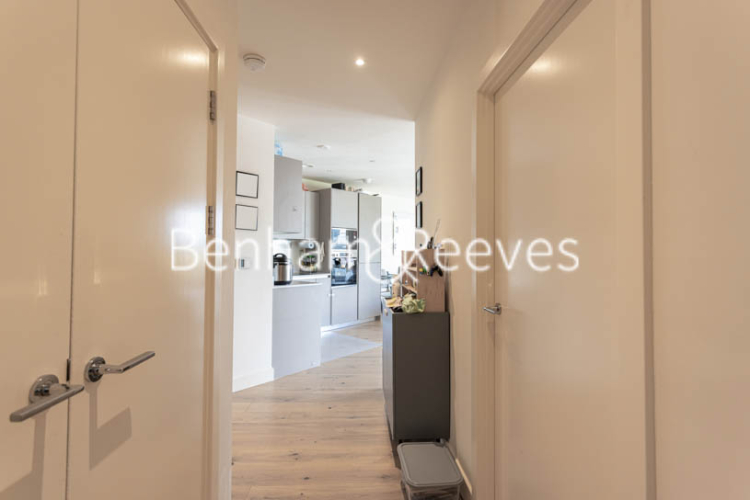 2 bedroom(s) flat to rent in Thunderer Walk, Woolwich, SE18-image 18