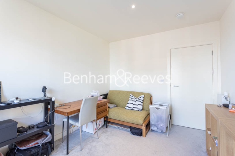 2  bedrooms flat to rent in Thunderer Walk, Woolwich, SE18-image 16