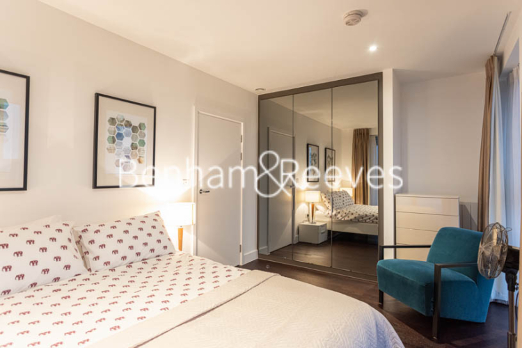 3 bedrooms flat to rent in Victory Parade, Woolwich, SE18-image 3