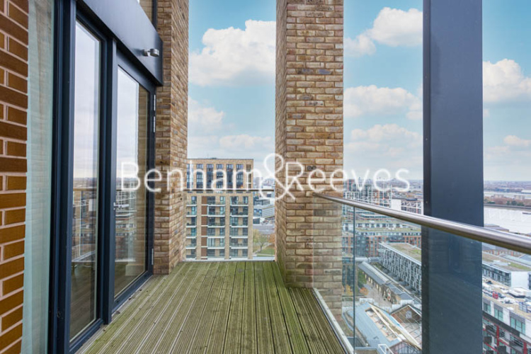 3  bedrooms flat to rent in Victory Parade, Woolwich, SE18-image 12