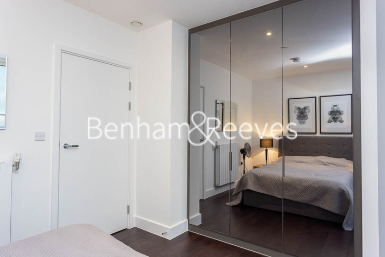 3  bedrooms flat to rent in Victory Parade, Woolwich, SE18-image 28
