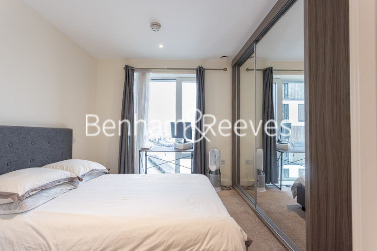 2 bedrooms flat to rent in Duke of Wellington Avenue, Woolwich, SE18-image 19