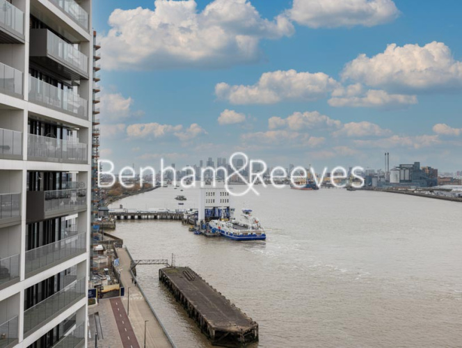 2  bedrooms flat to rent in Duke of Wellington Avenue, Woolwich, SE18-image 21