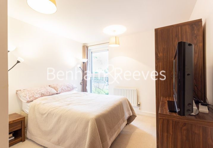 2 bedrooms flat to rent in Erebus Drive, Woolwich, SE28-image 3
