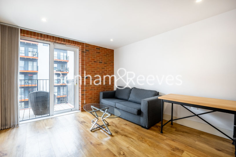 1 bedroom flat to rent in No 1 Street, Woolwich, SE18-image 1