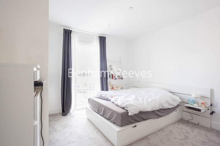 2 bedrooms flat to rent in Pegler Square, Kidbrooke, SE3-image 3