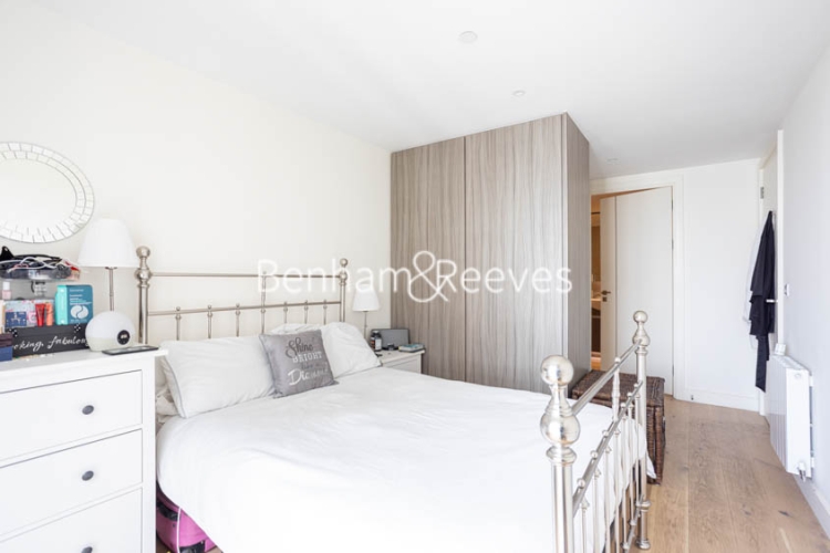 2 bedrooms flat to rent in Duke of Wellington Avenue, Woolwich, SE18-image 8