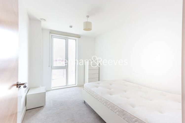 2  bedrooms flat to rent in John Donne Way, Woolwich, SE10-image 14