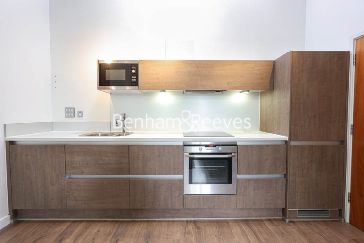 1 bedroom flat to rent in Marlborough Road, Woolwich, SE18-image 2