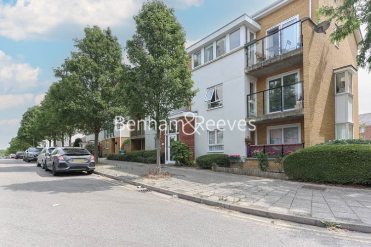 2 bedrooms flat to rent in Erebus Drive, Woolwich, SE28-image 13