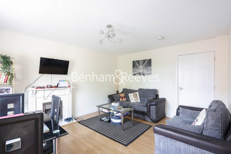 2  bedrooms flat to rent in Erebus Drive, Woolwich, SE28-image 14