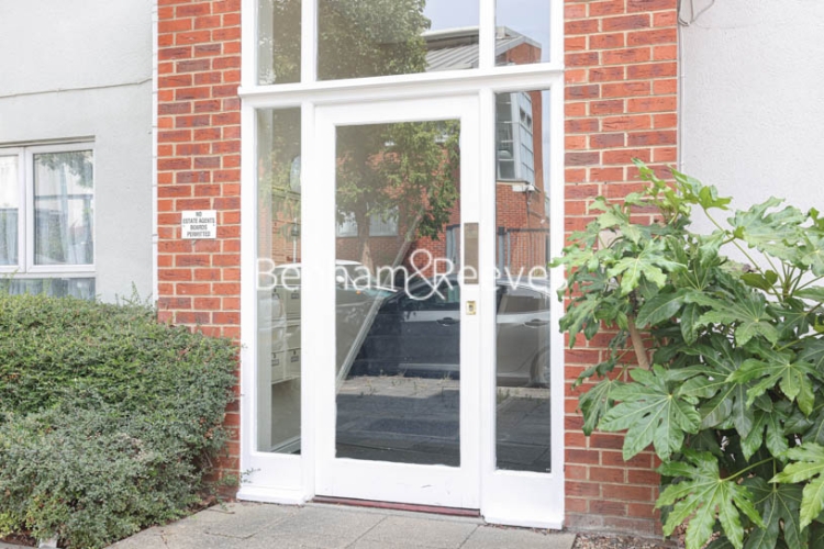 2  bedrooms flat to rent in Erebus Drive, Woolwich, SE28-image 18