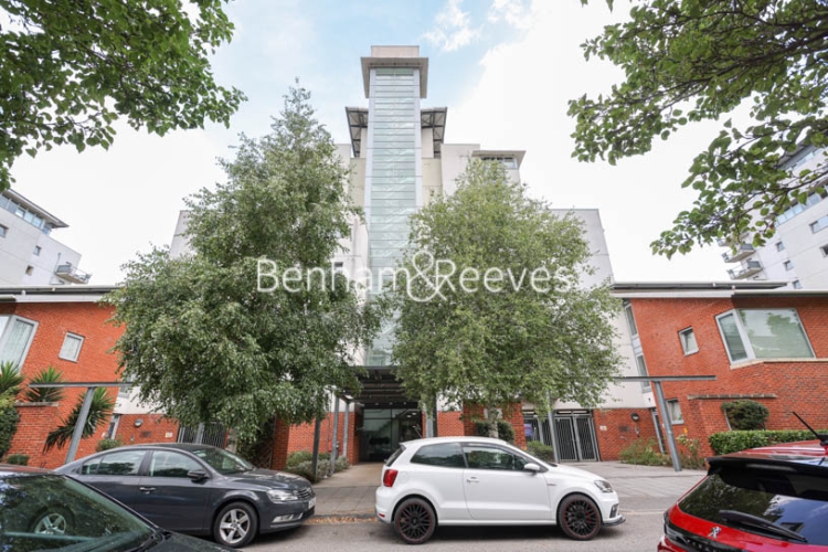 2  bedrooms flat to rent in Erebus Drive, Woolwich, SE18-image 7