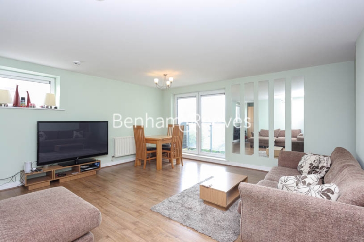 2 bedrooms flat to rent in Erebus Drive, Woolwich, SE18-image 8