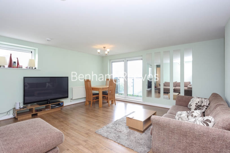 2  bedrooms flat to rent in Erebus Drive, Woolwich, SE18-image 8