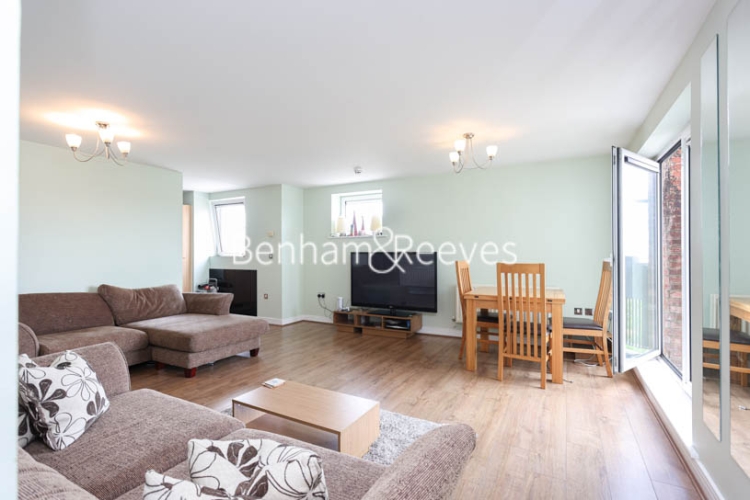 2  bedrooms flat to rent in Erebus Drive, Woolwich, SE18-image 9