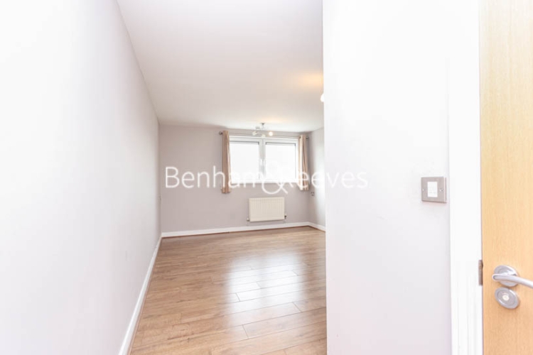 2  bedrooms flat to rent in Erebus Drive, Woolwich, SE18-image 16