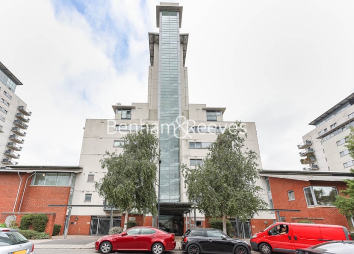 2  bedrooms flat to rent in Erebus Drive, Woolwich, SE18-image 6