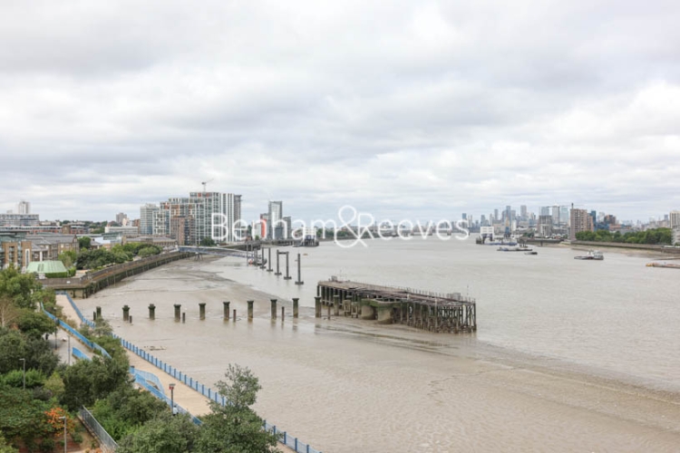 2 bedrooms flat to rent in Erebus Drive, Woolwich, SE18-image 17