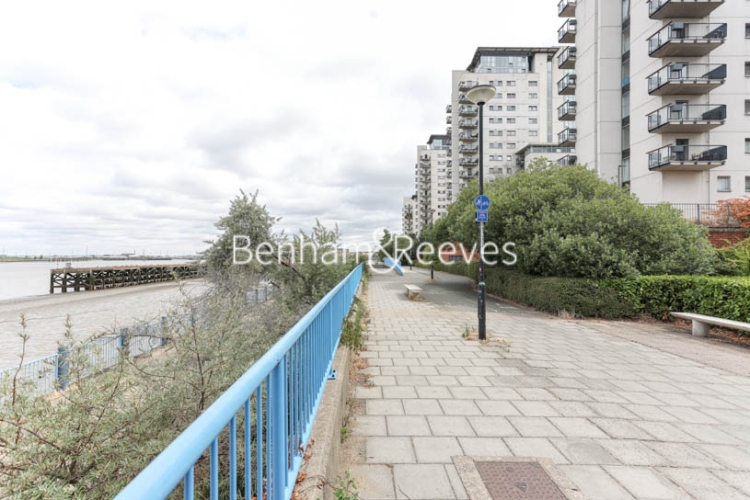 2  bedrooms flat to rent in Erebus Drive, Woolwich, SE18-image 18