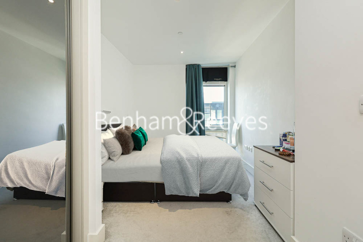 1  bedroom flat to rent in Victory Parade Royal, Arsenal Riverside, SE18-image 4