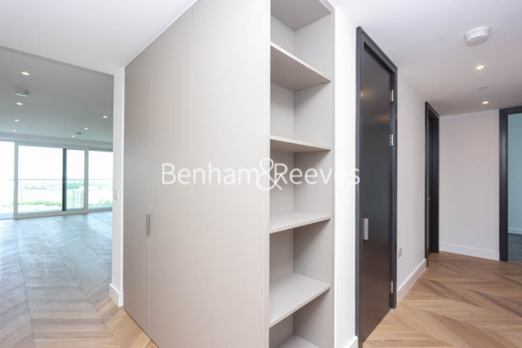 3  bedrooms flat to rent in Brigadier Walk, Royal Arsenal Riverside, SE18-image 15