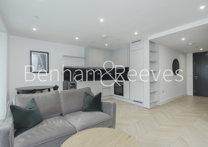 1  bedroom flat to rent in Brigadier Walk, Royal Arsenal Riverside, SE18-image 1