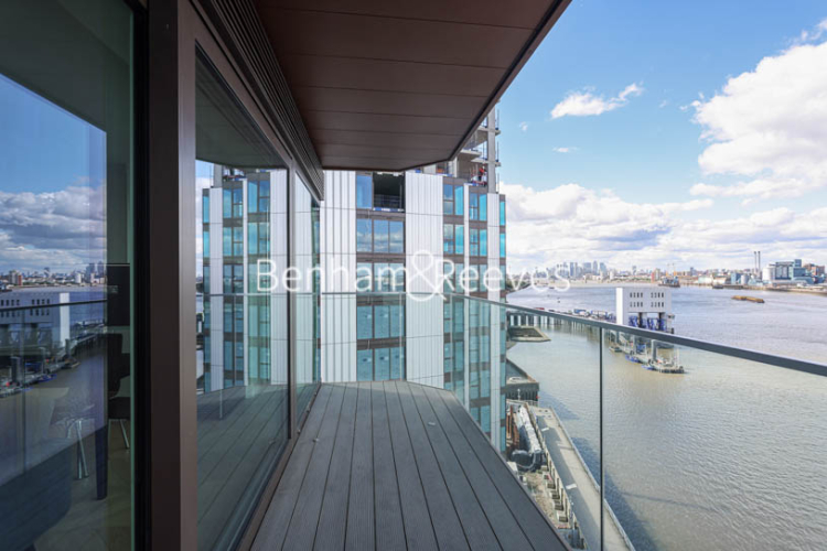 2  bedrooms flat to rent in Brigadier Walk, Royal Arsenal Riverside, SE18-image 12