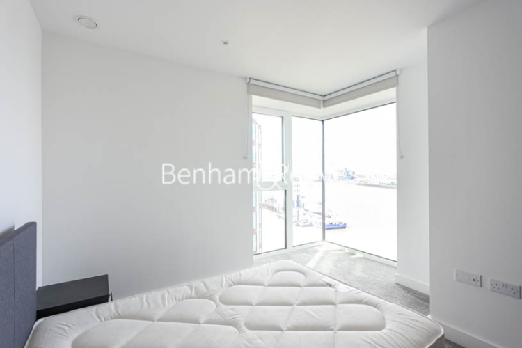 2 bedrooms flat to rent in Brigadier Walk, Royal Arsenal Riverside, SE18-image 15