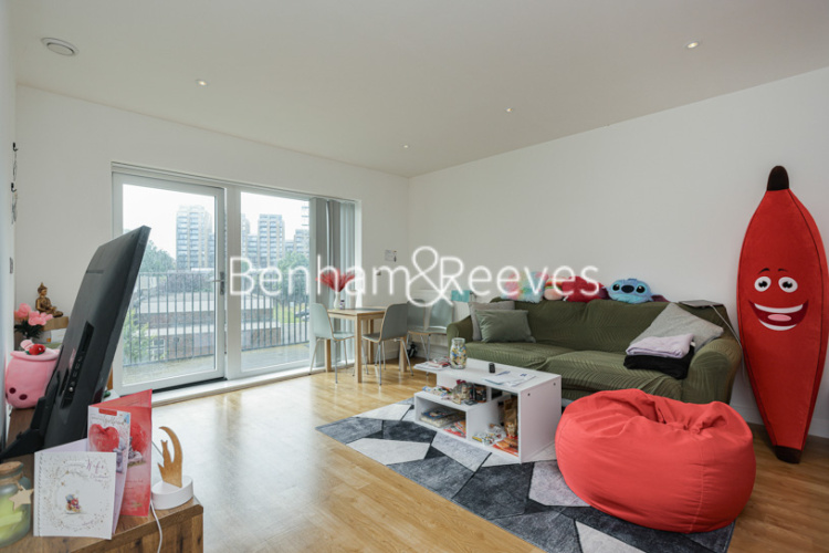 1  bedroom flat to rent in Sandy Hill Road, Woolwich, SE18-image 1