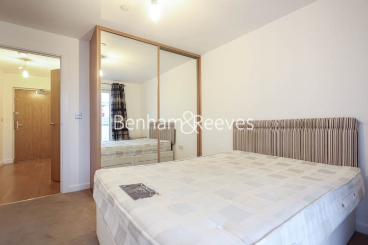 1  bedroom flat to rent in Barge Walk, Woolwich, SE10-image 3