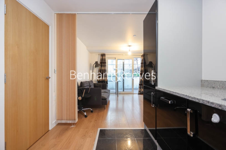 1  bedroom flat to rent in Barge Walk, Woolwich, SE10-image 12