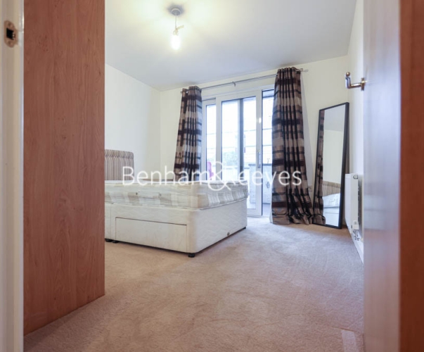 1  bedroom flat to rent in Barge Walk, Woolwich, SE10-image 13