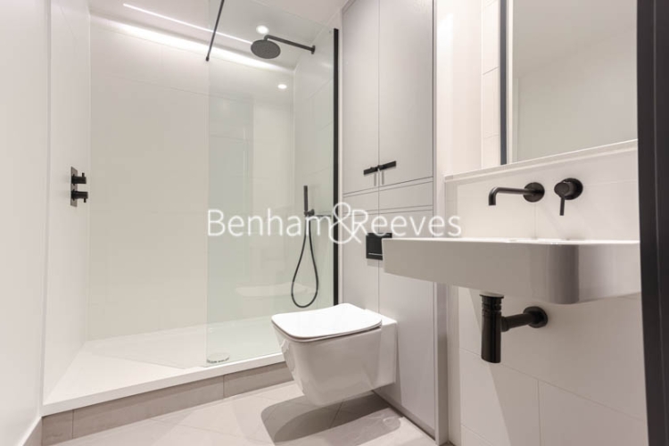 2  bedrooms flat to rent in Windsor Square, Woolwich, SE18-image 4