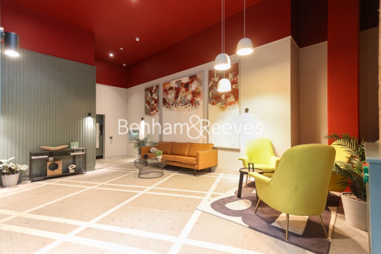 2  bedrooms flat to rent in Windsor Square, Woolwich, SE18-image 6